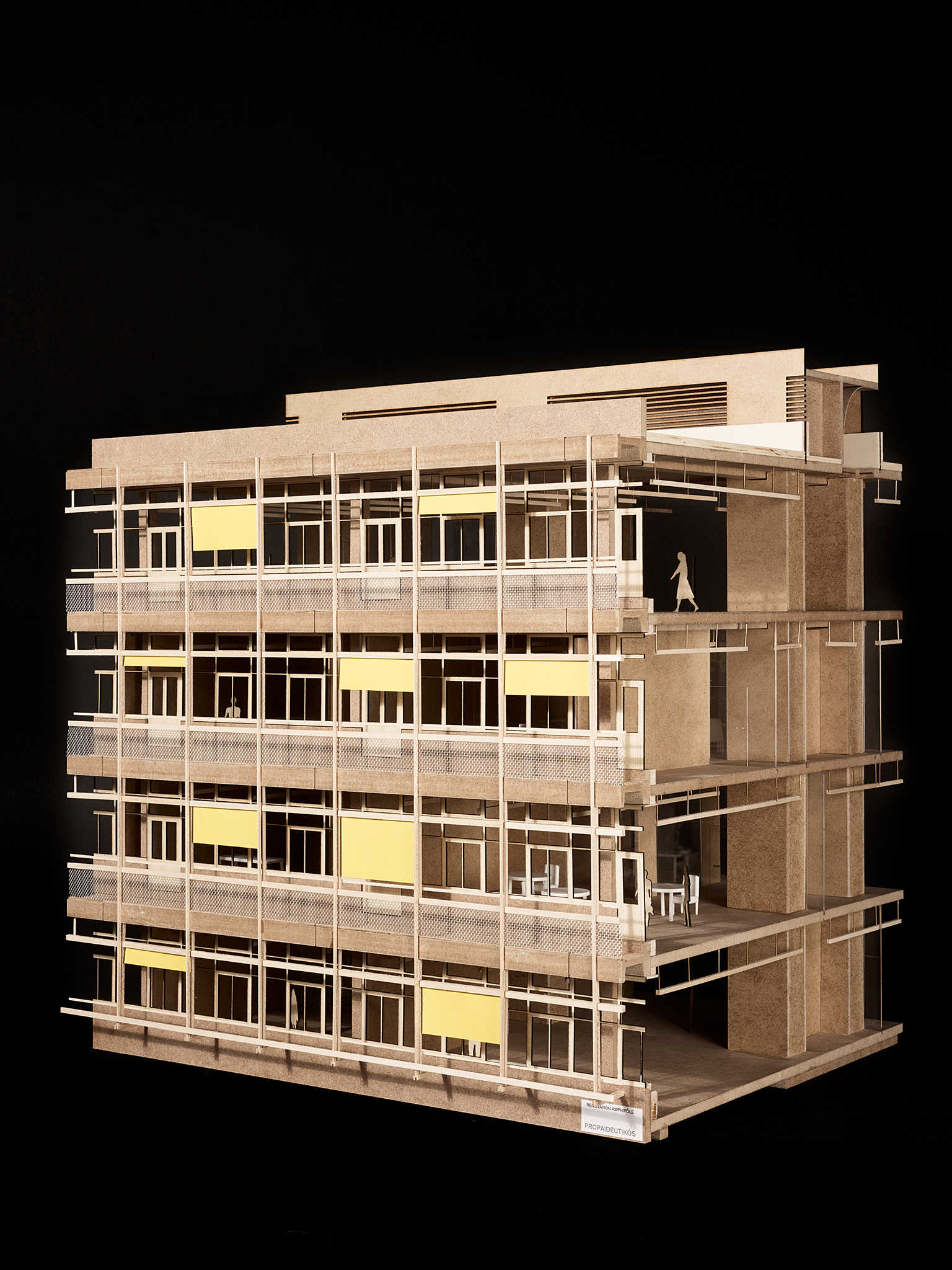 Maquettes Concours Renovation Amphipôle
